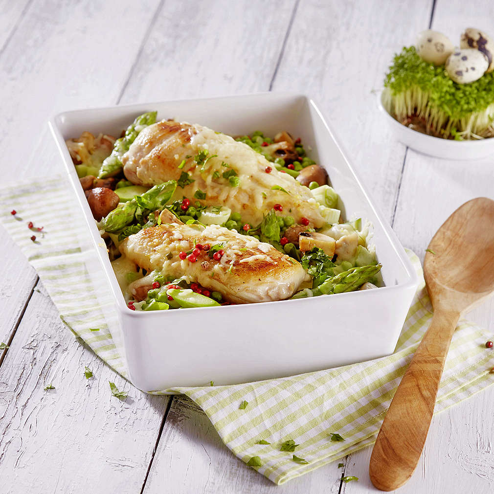 Auflauf mit Frühlingsgemüse und Hähnchenbrustfilet - Rezept | Kaufland