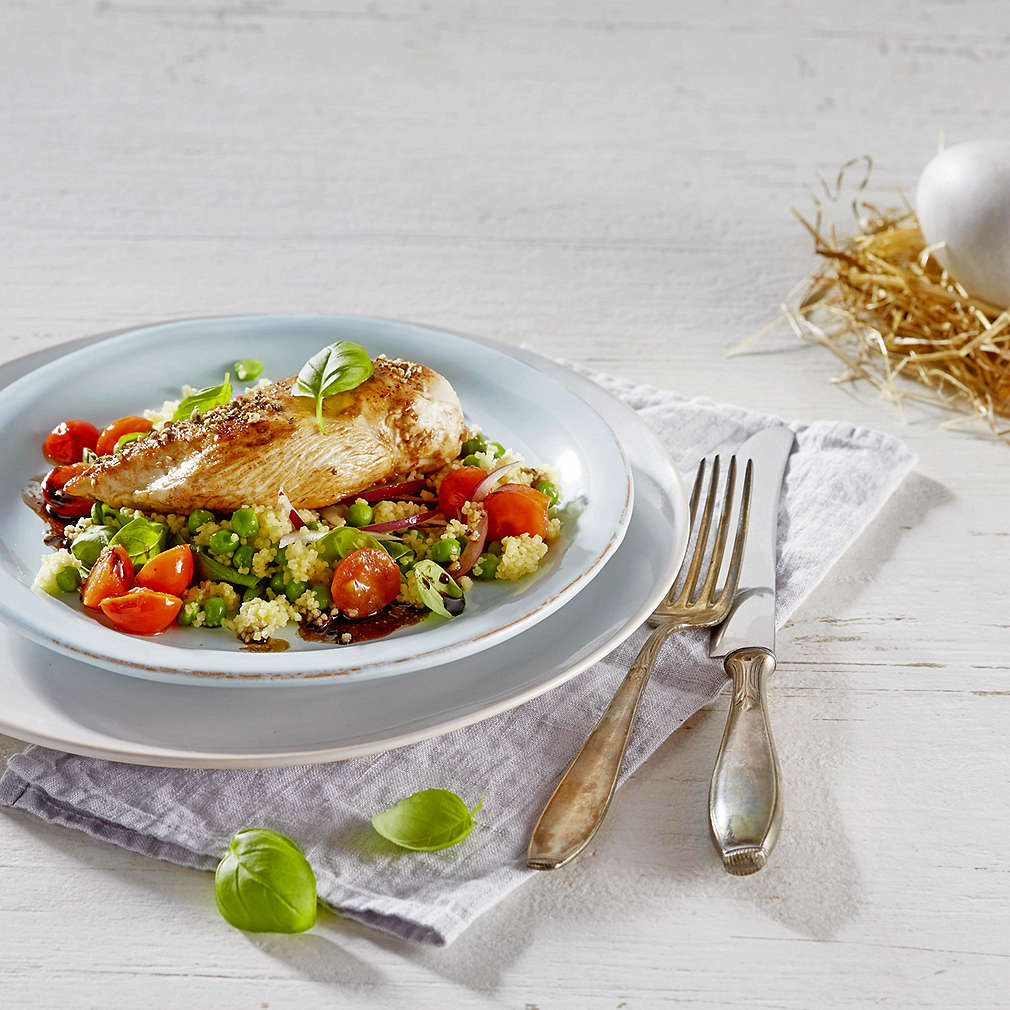 Balsamico-Limetten-Hühnchen mit Erbsen-Basilikum-Couscous - Rezept ...