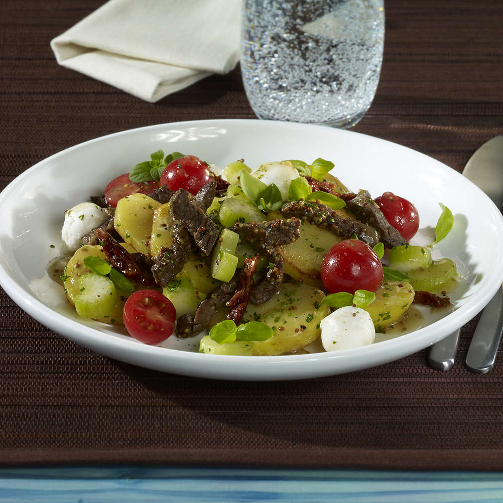 Lauwarmer Kartoffel-Sellerie-Salat - Rezept | Kaufland
