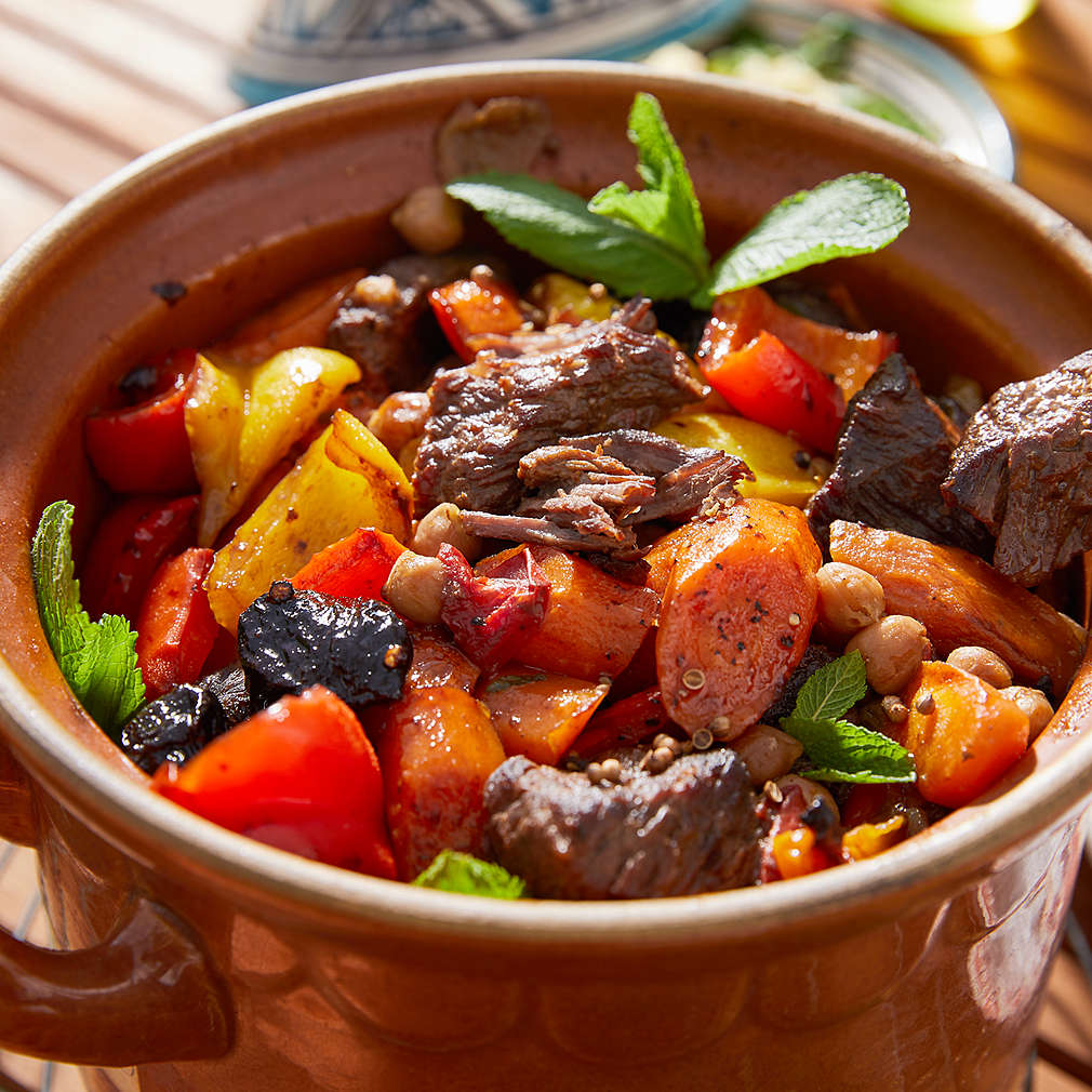 Geschmortes Rind mit Pflaumen und Couscous (Marokko) - Rezept | Kaufland