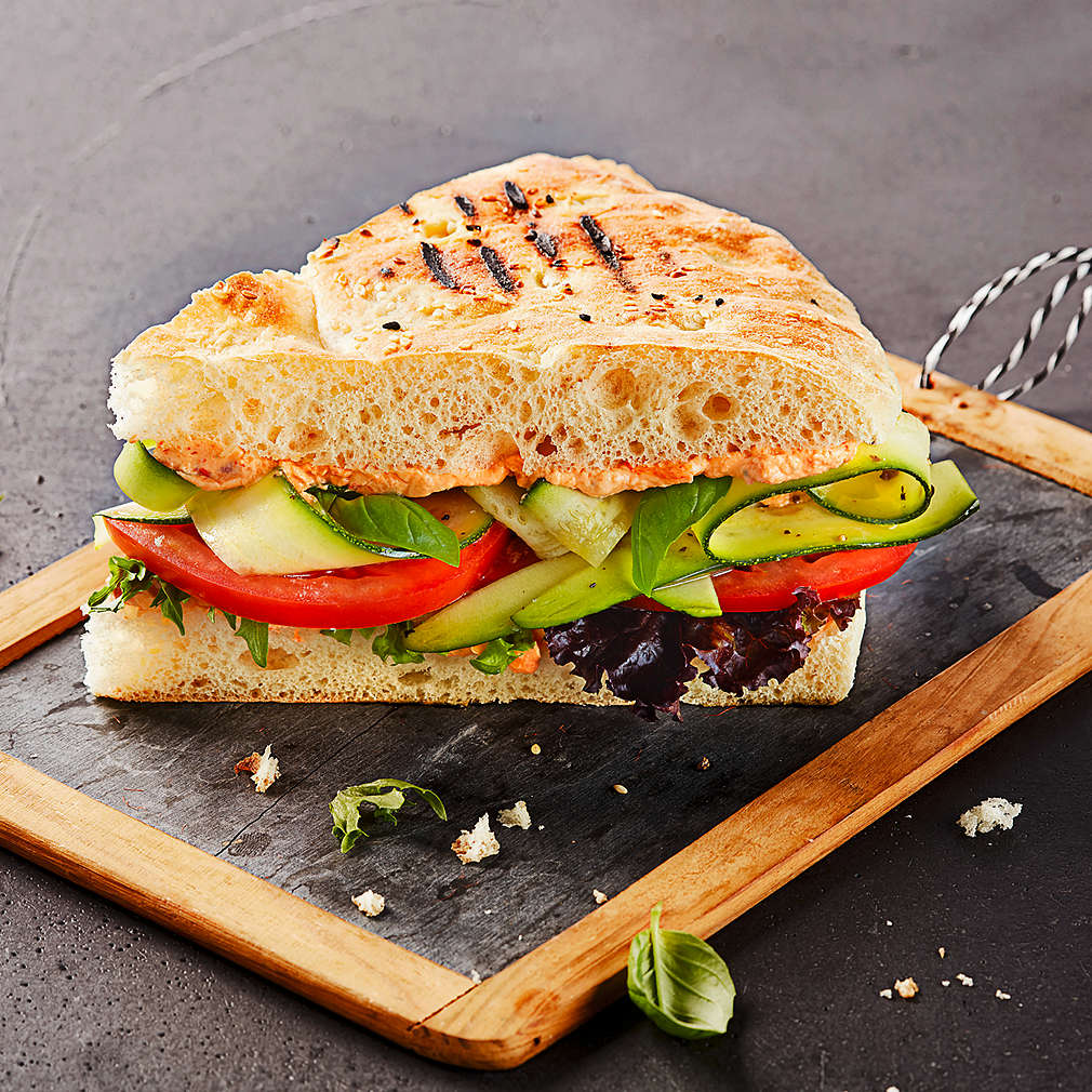 Изобразяване на рецептата Свеж веджи сандвич с тиквичка