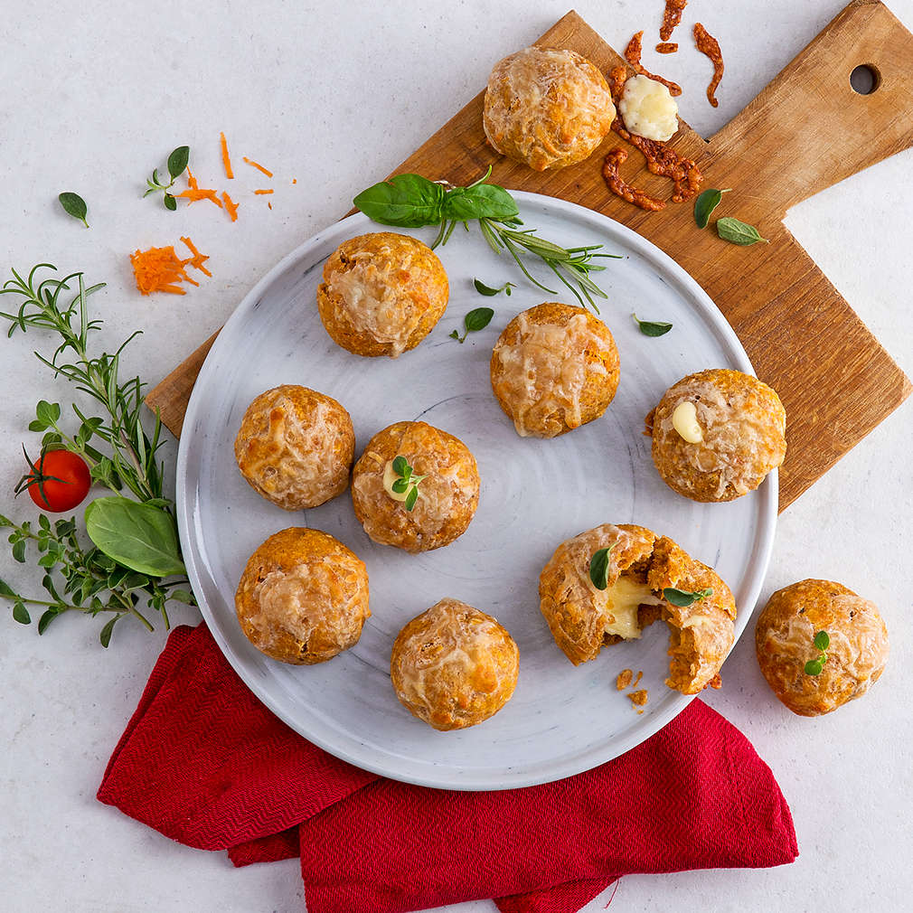 Pizzabrötchen mit Käsekern - Rezept | Kaufland