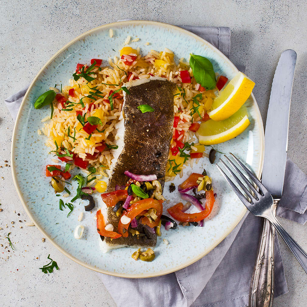 Heilbutt mit Tomaten und buntem Reis - Rezept | Kaufland