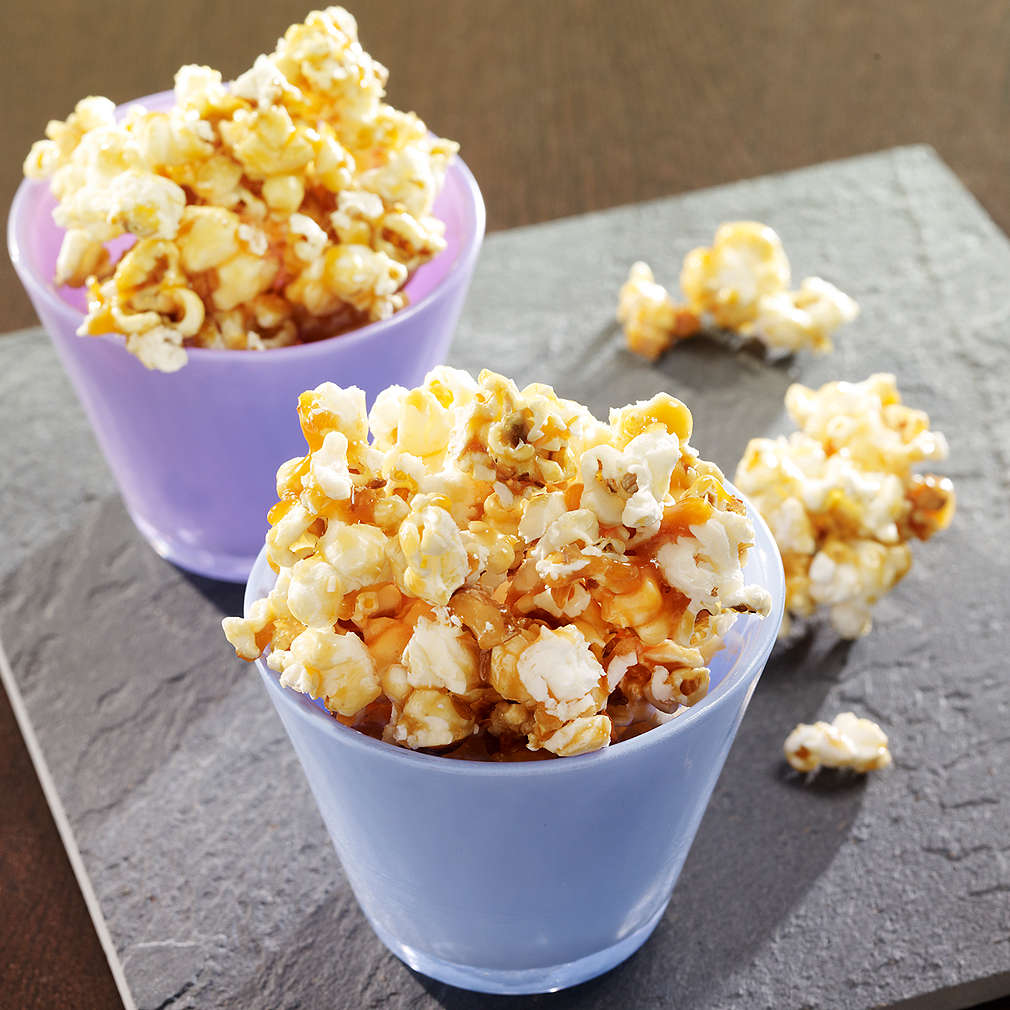 Zobrazit Karamelový popcorn s oříšky receptů