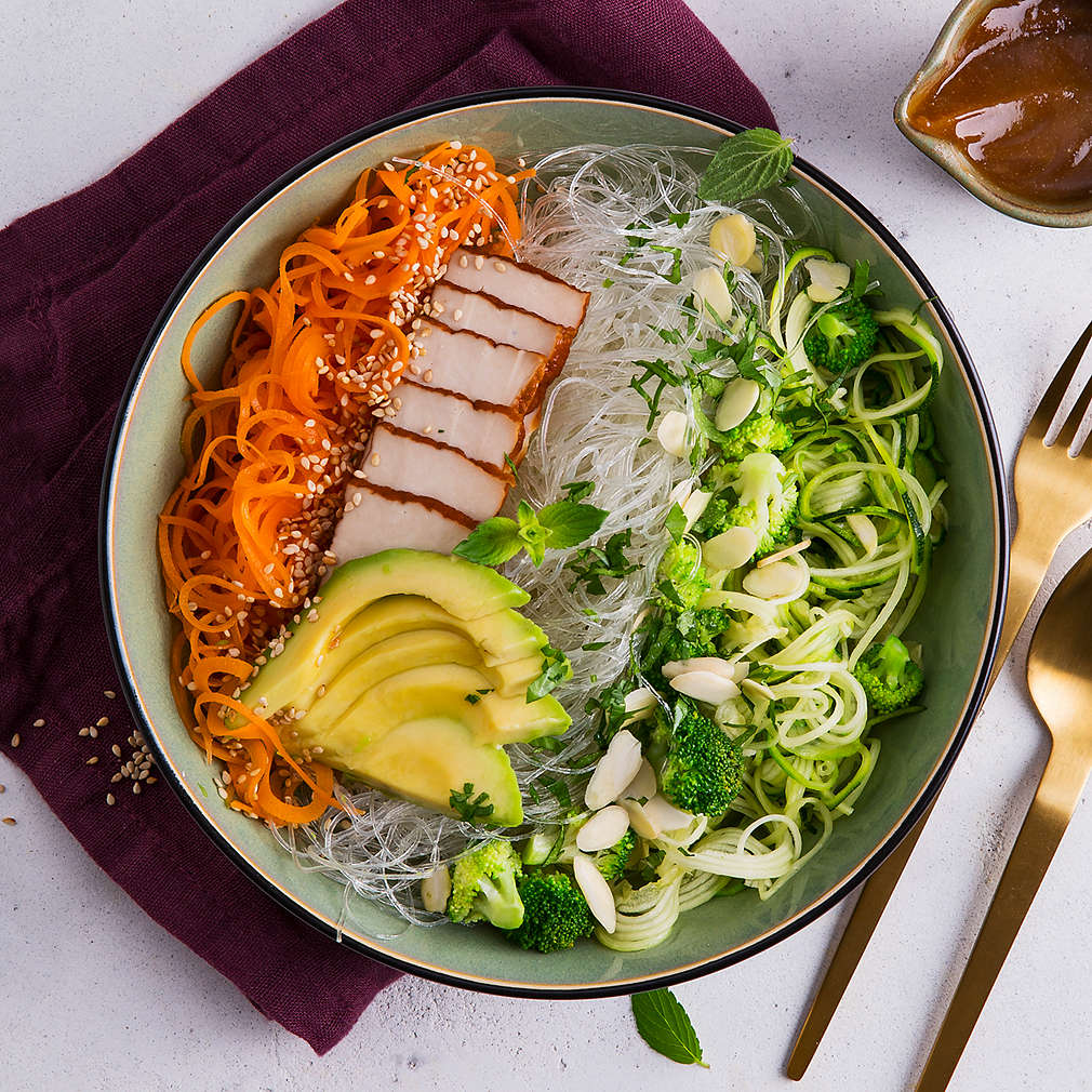 Zdjęcie przepisu Kolorowy bowl z warzywami i tofu