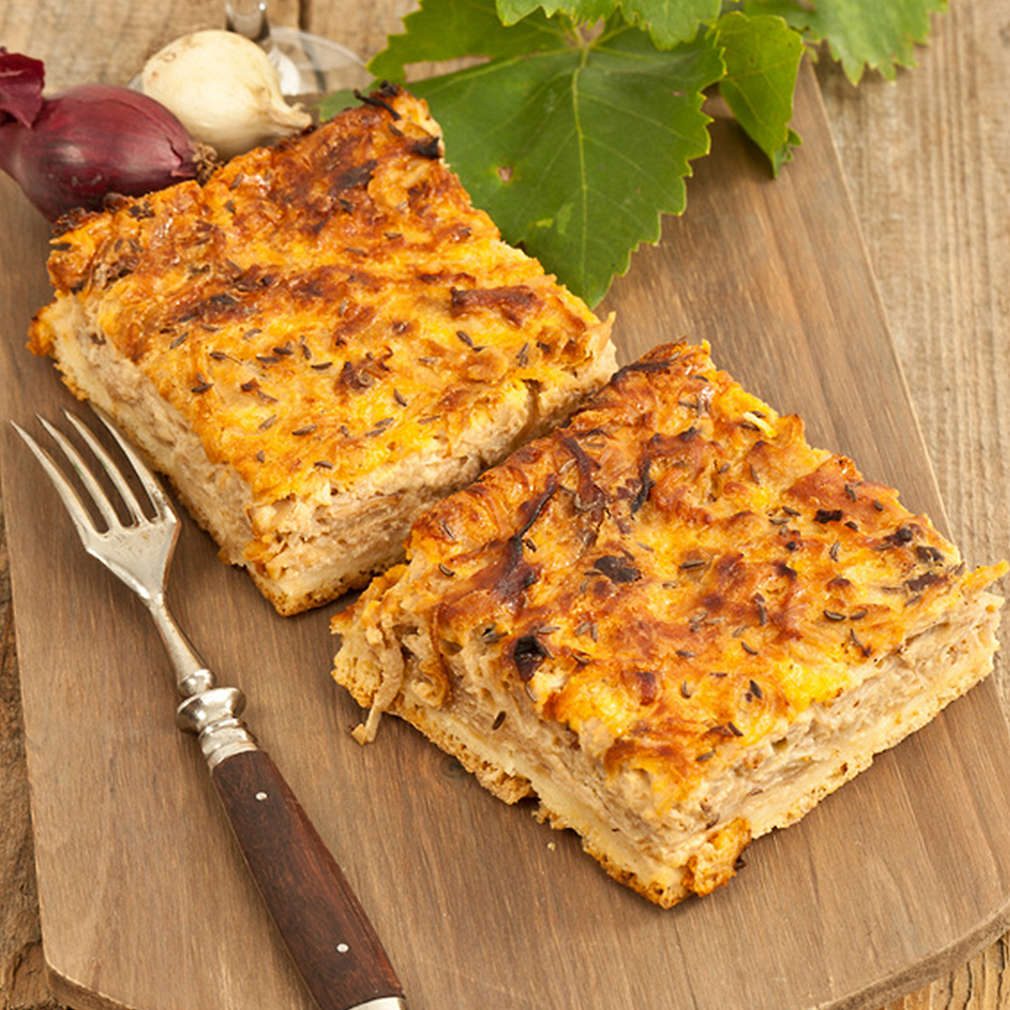 Herzhafter Zwiebel-Speck-Kuchen - Rezept | Kaufland