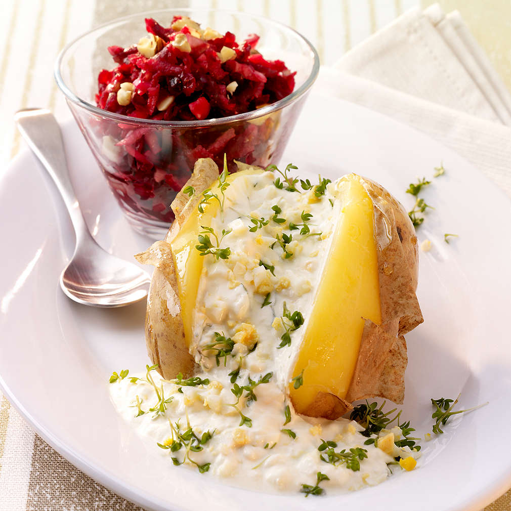 Ofenkartoffeln mit Joghurt-Ei-Dip - Rezept | Kaufland