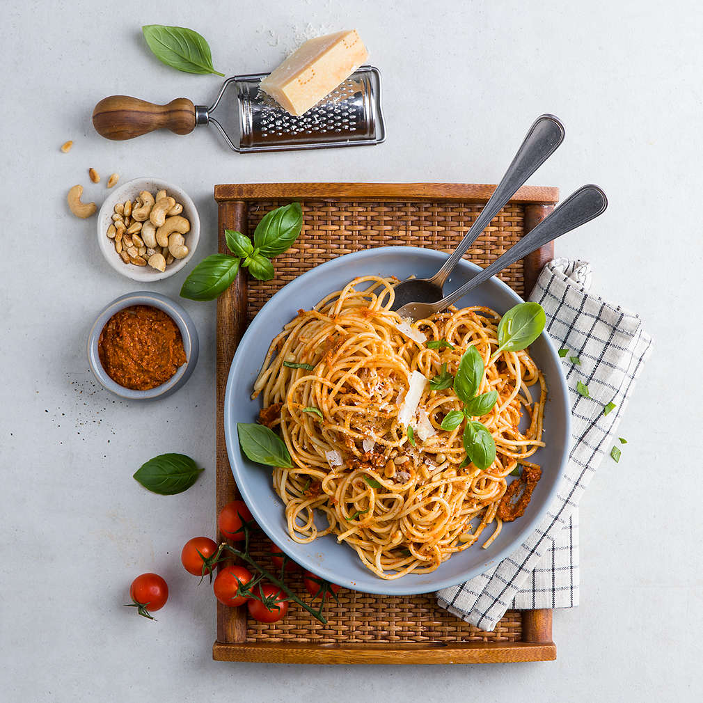 Spaghetti mit Tomaten-Nuss-Pesto - Rezept | Kaufland