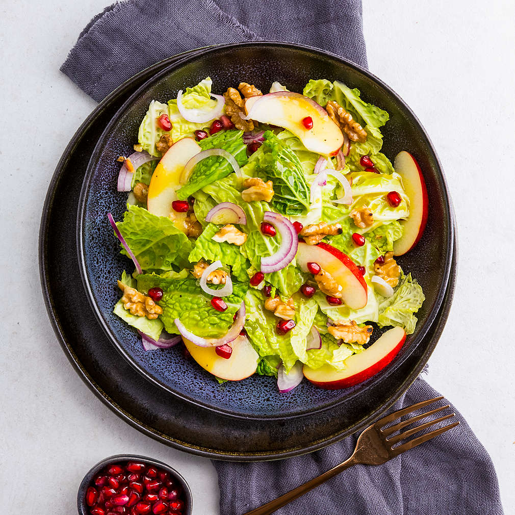 Abbildung des Rezepts Fruchtiger Wirsingsalat mit Walnüssen