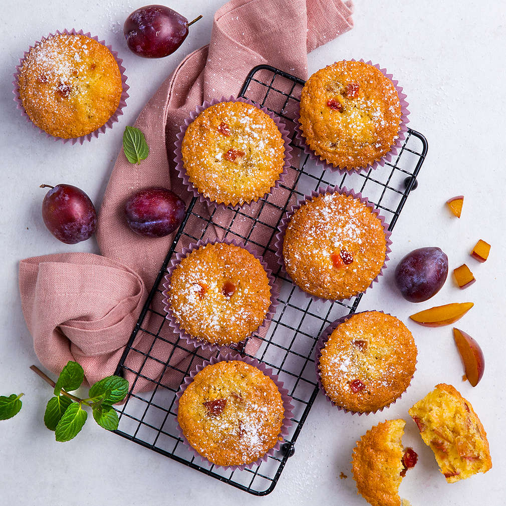 Maismehl-Muffins mit Zwetschgen - Rezept | Kaufland
