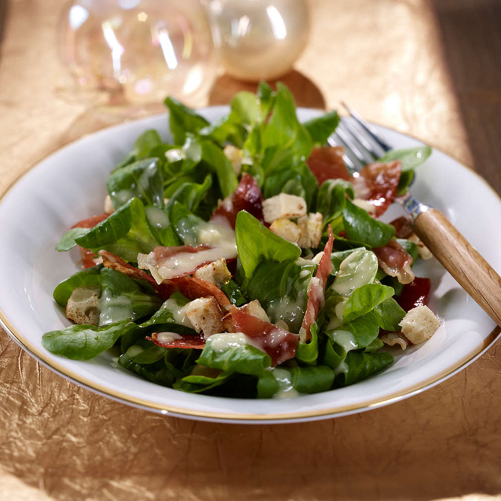 Abbildung des Rezepts Feldsalat mit lauwarmem Kartoffeldressing