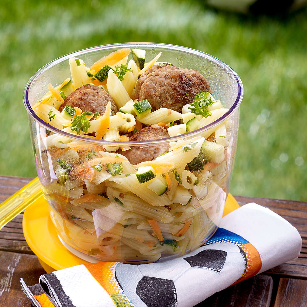 Fotografija recepta Salata s mesnim lopticama
