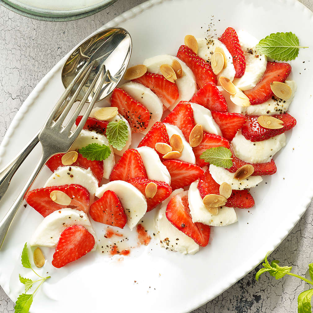 Abbildung des Rezepts Mozzarella mit Erdbeeren
