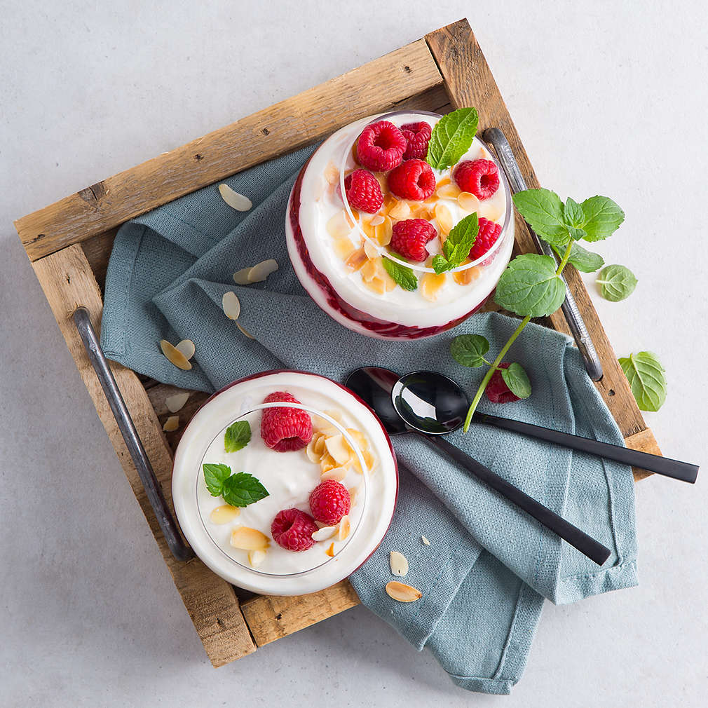 Schichtdessert mit Himbeeren und Joghurt - Rezept | Kaufland