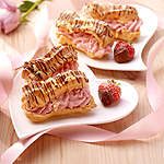 Abbildung des Rezepts Eclairs mit Erdbeerfüllung