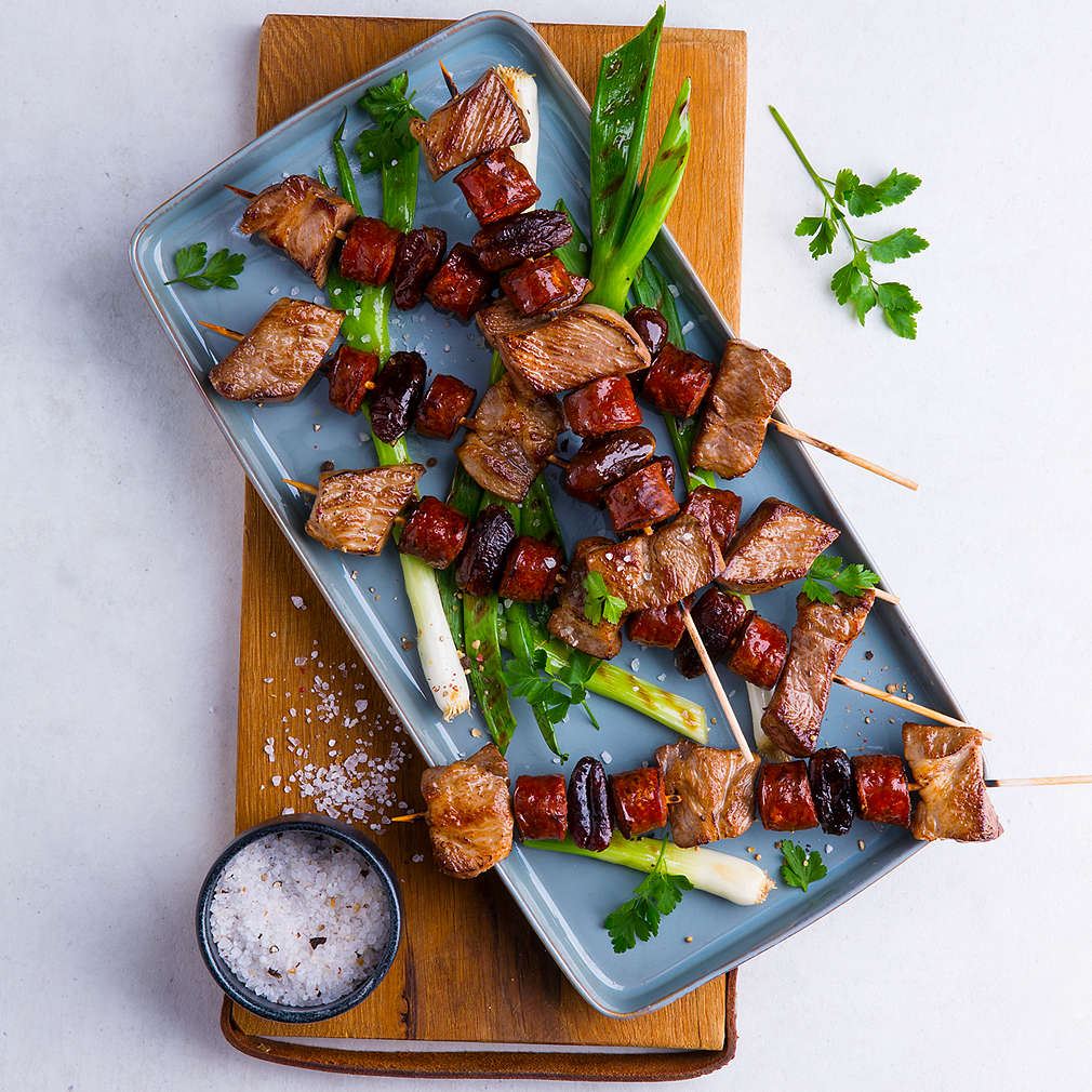 SchweinefleischSpieße mit Datteln und Chorizo Rezept Kaufland