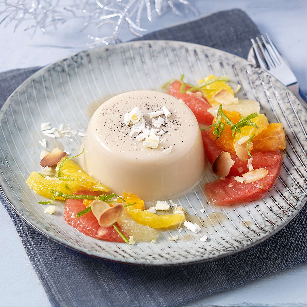 Mandel-Pannacotta mit Zitrusfruchtsalat - Rezept | Kaufland