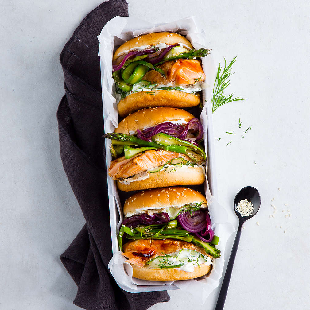 Abbildung des Rezepts Gegrillter Teriyaki-Lachs-Burger