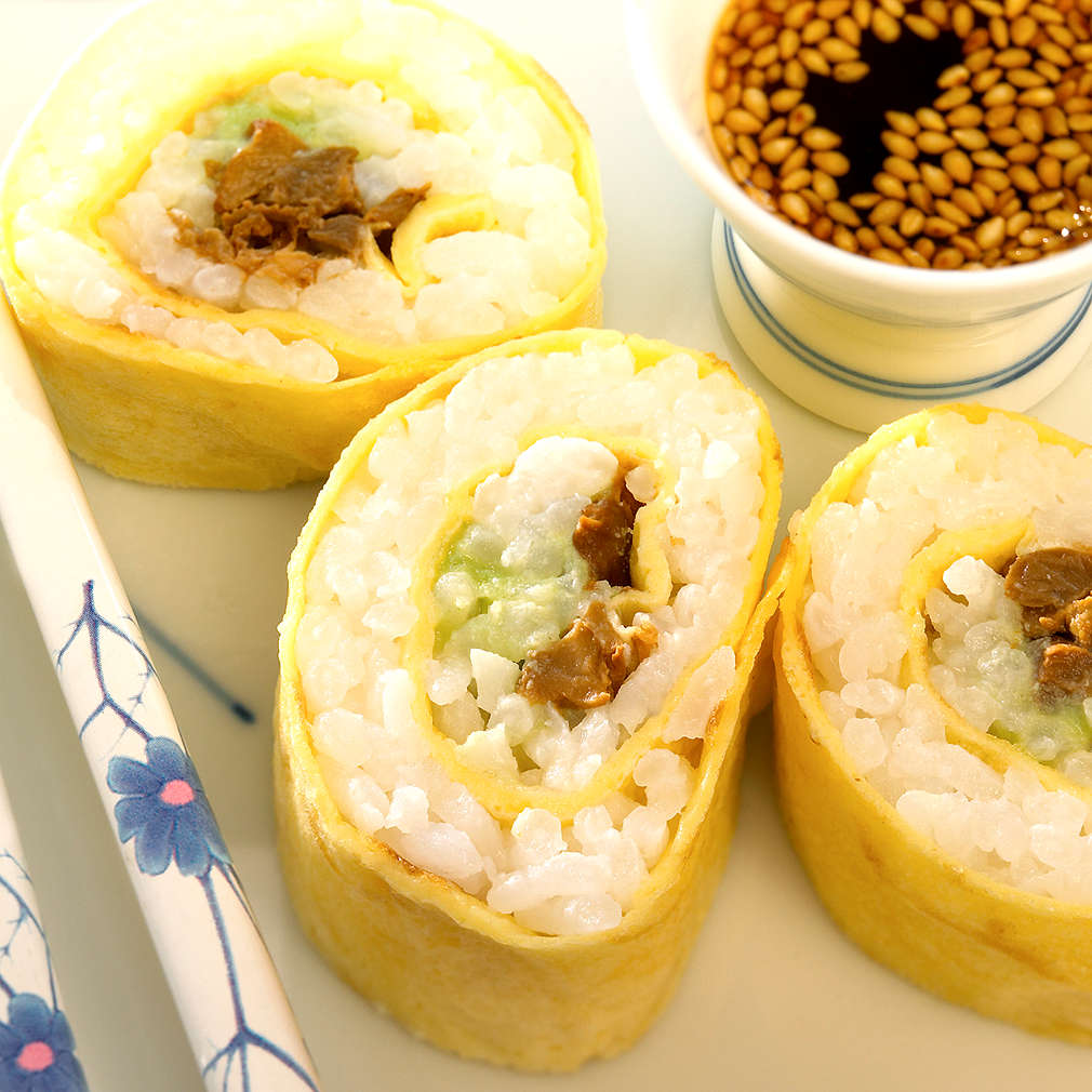 Abbildung des Rezepts Eier-Sushi mit Pfifferlingen