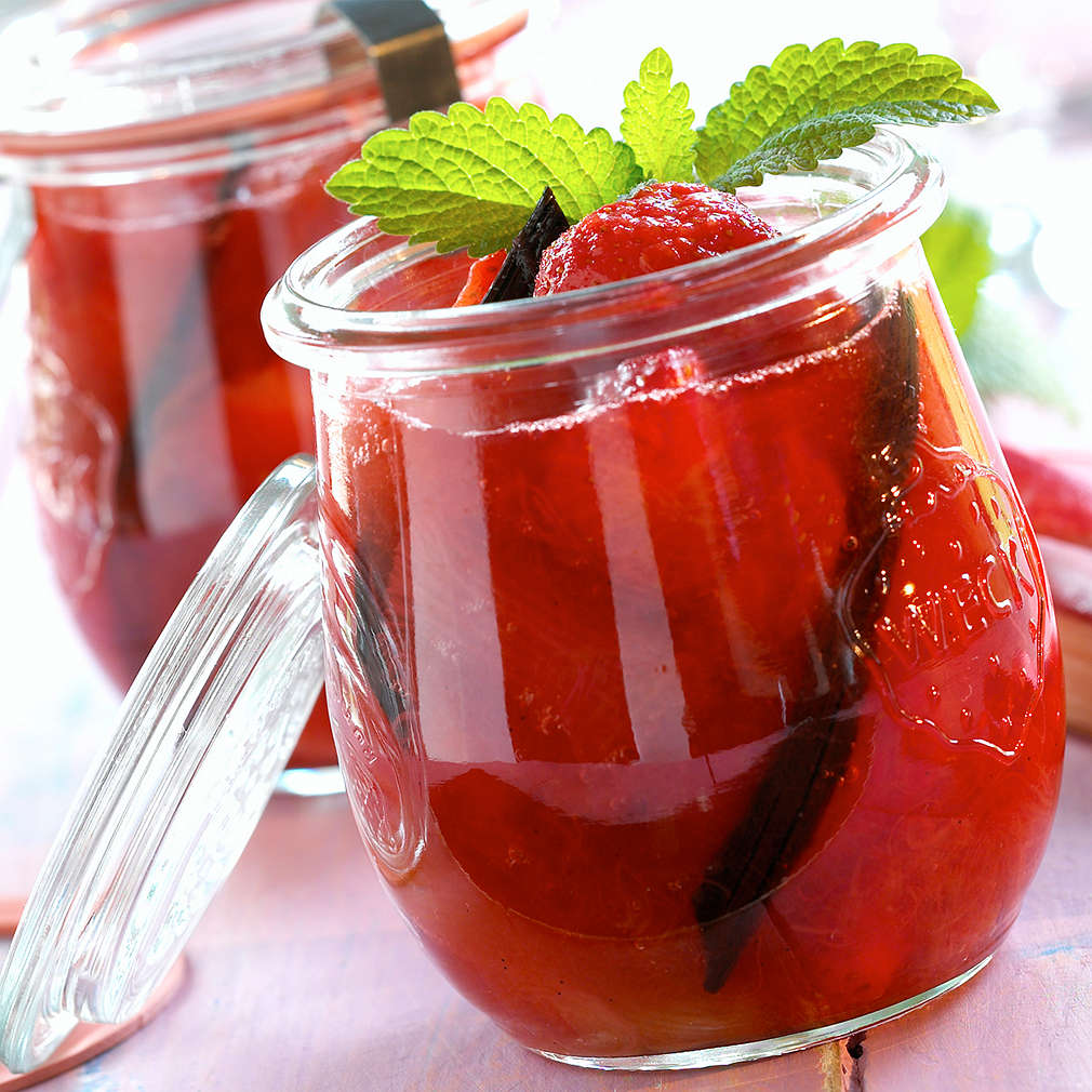 Erdbeer-Rhabarber-Kompott mit Bourbon-Vanille - Rezept | Kaufland