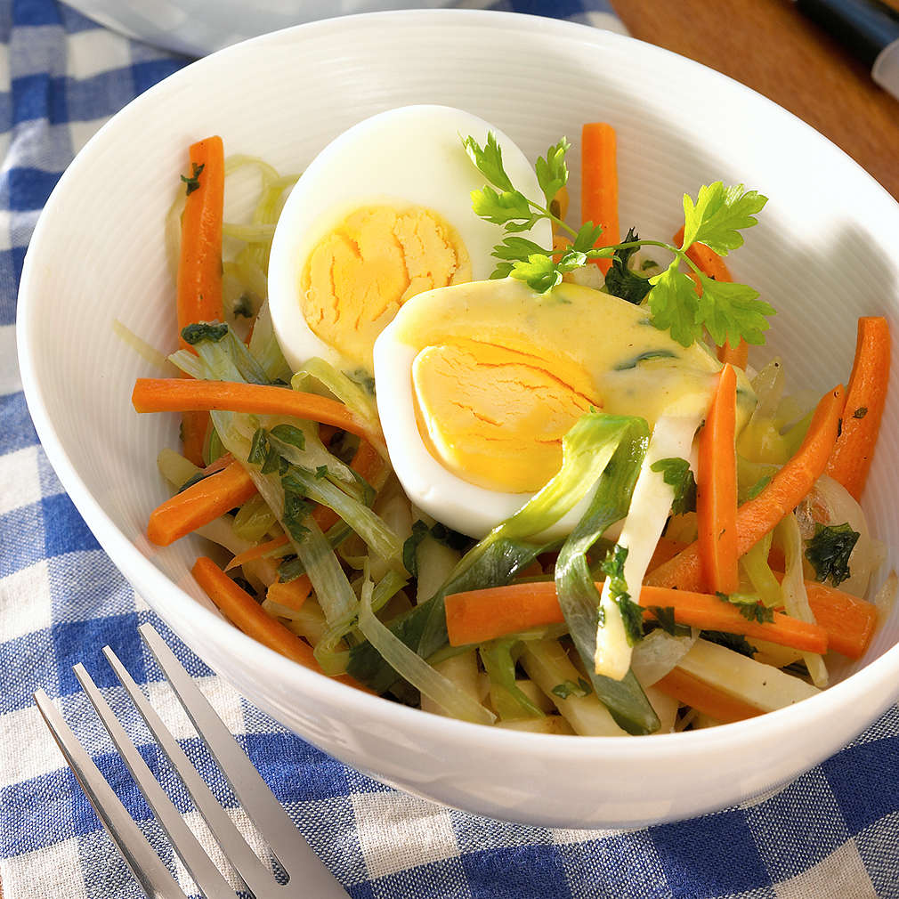 Zobrazit Vařené vejce s krémovou kari zeleninou receptů