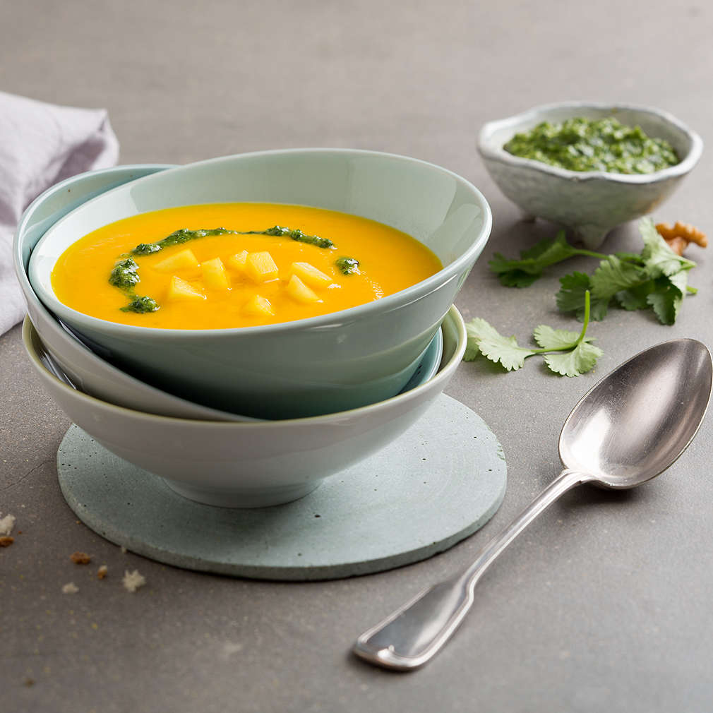 Möhrencremesuppe mit Koriander-Pesto - Rezept | Kaufland