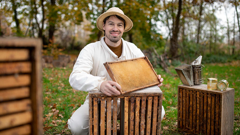 Picture from our regional supplier and beekeeper Simon Schulze.