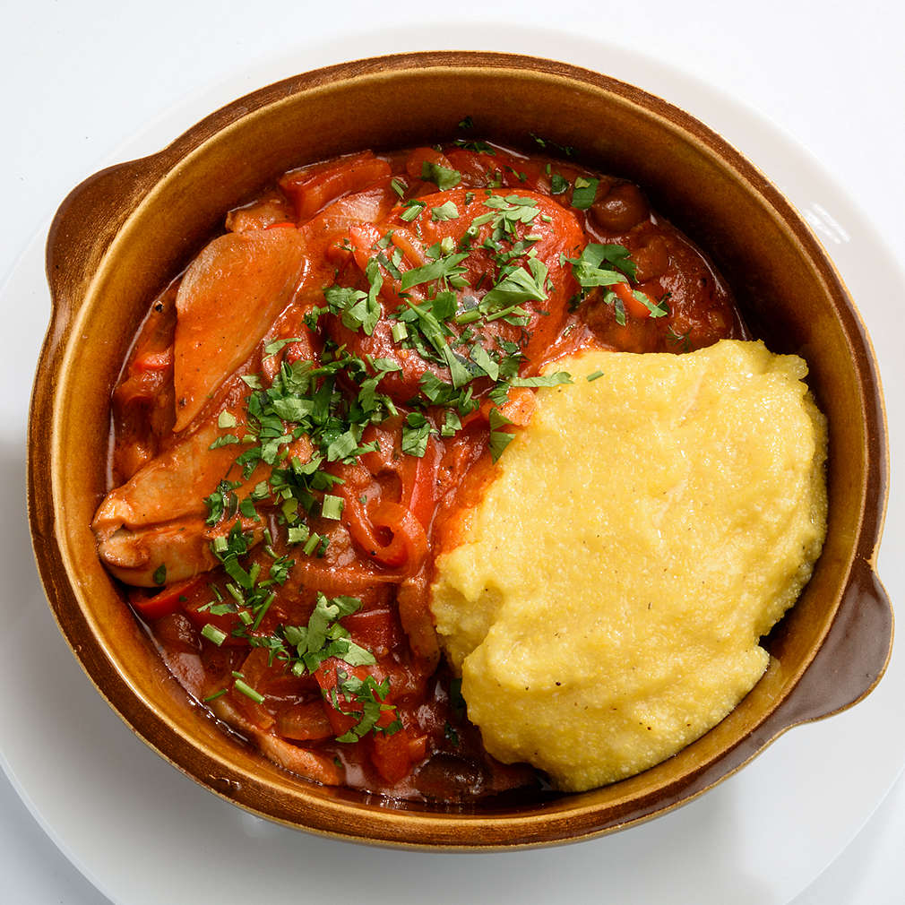 Mushroom stew with parsley and polenta