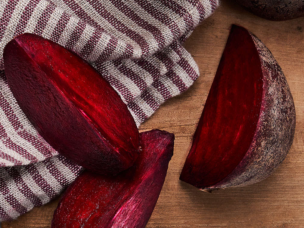 Свежая столовая свекла, подробный вид