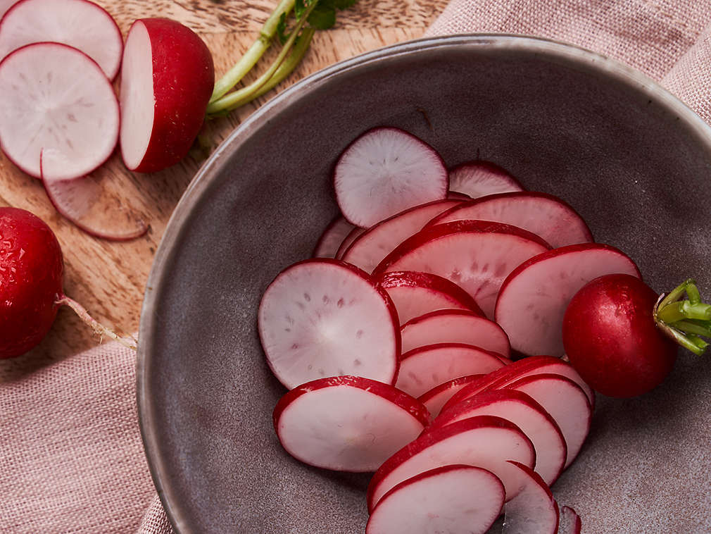 Свежий редис, подробный вид