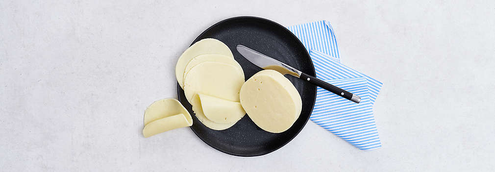 Imagine cu brânză Butterkäse proaspătă