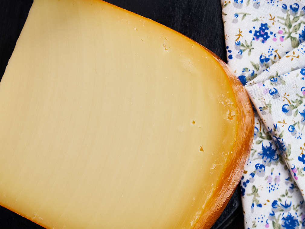 Gouda proaspătă în detaliu