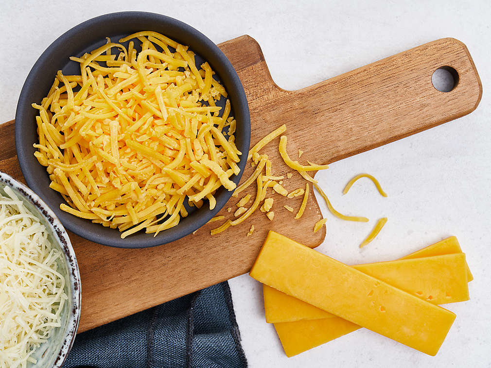 Svježi ribani sir u detaljnom prikazu