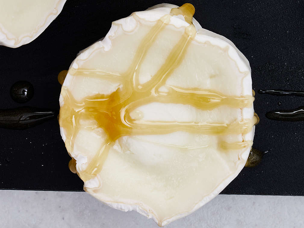 Brânză proaspătă de capră în detaliu