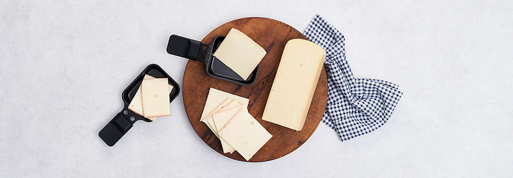 Imagine cu brânză Raclette proaspătă