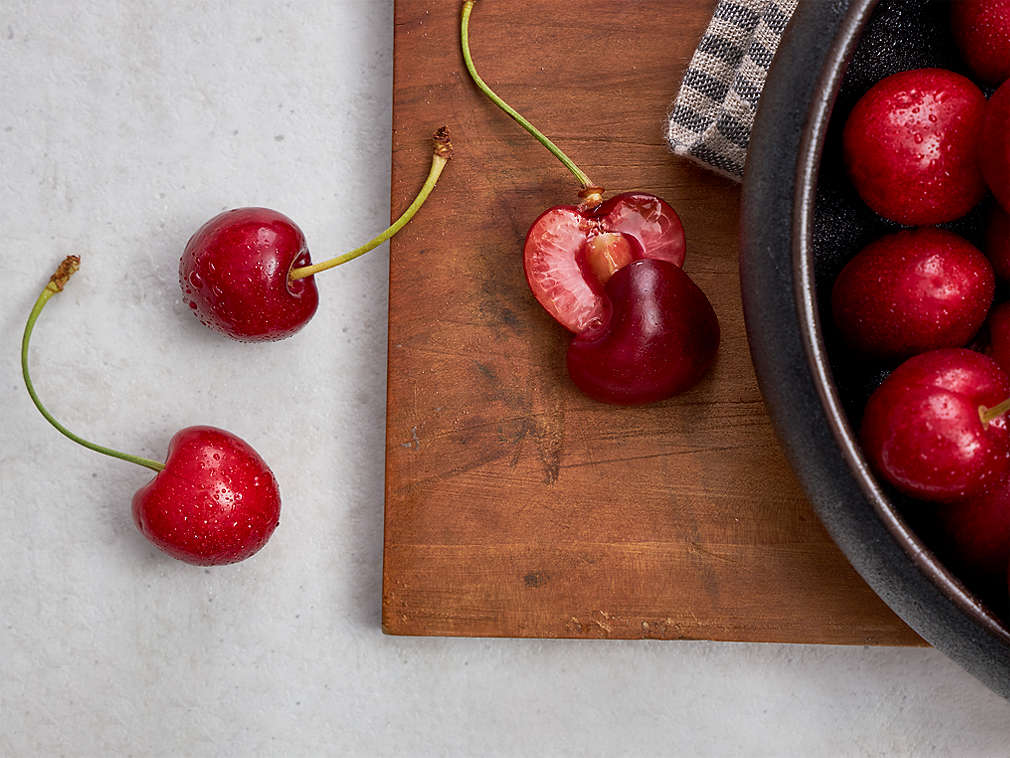 Пресни череши в детайлен изглед