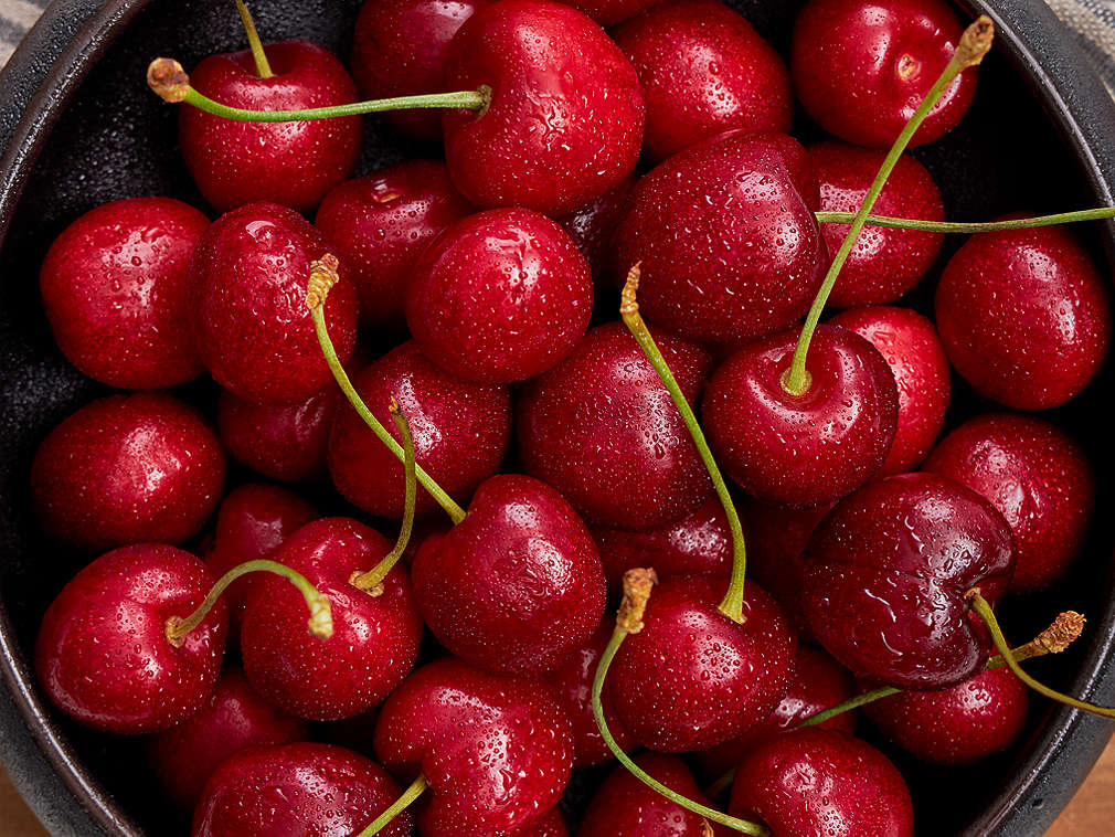 Пресни череши в детайлен изглед