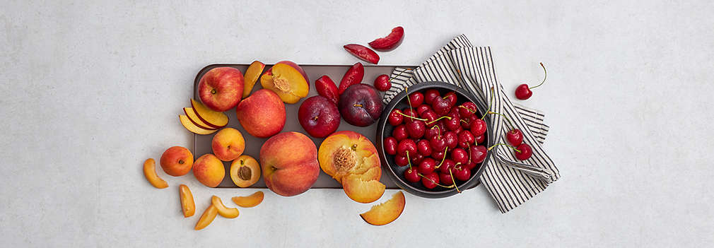 Imagine cu fructe sâmburoase proaspete