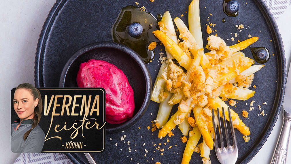 Spargelcrumble mit Beeren