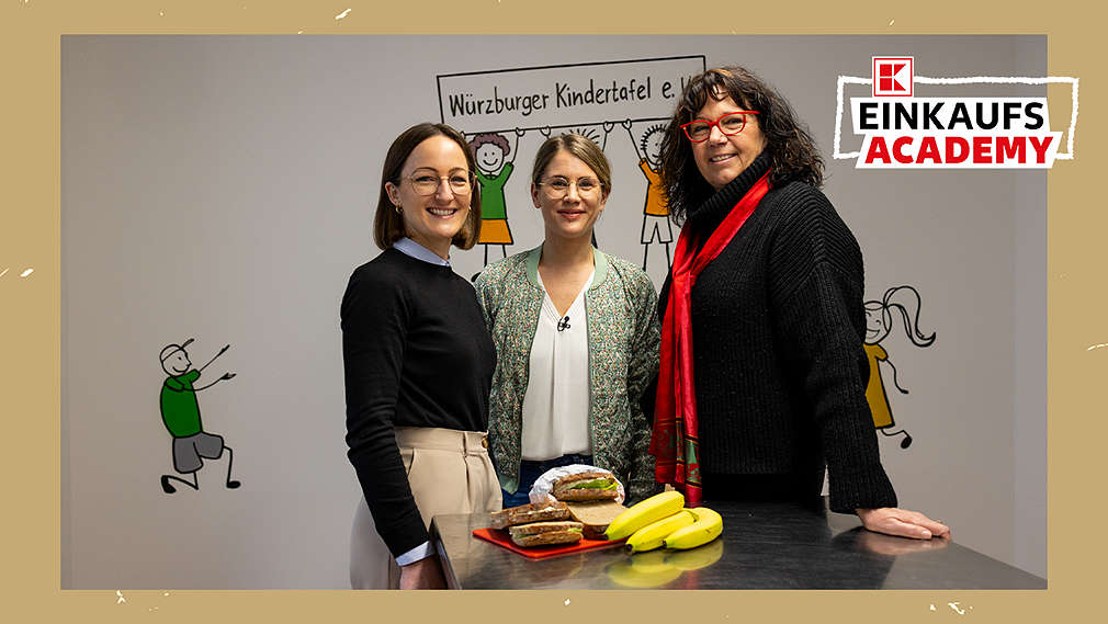 Ines von Kaufland mit der Moderatorin Janine Utsch und Ute von der Kindertafel Würzburg e.V.