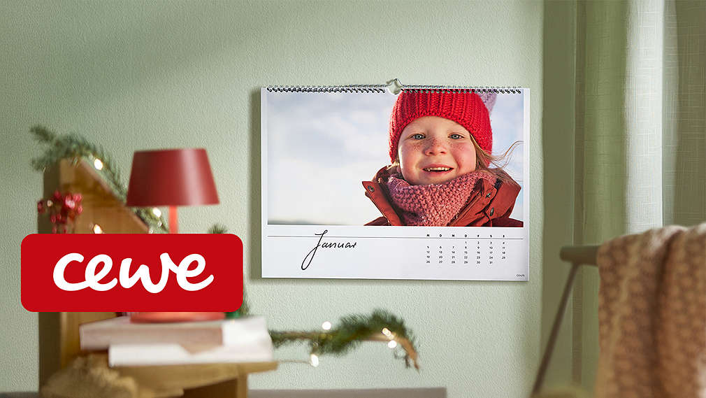 Abbildung: Personalisierter Wandkalender; Logo: cewe
