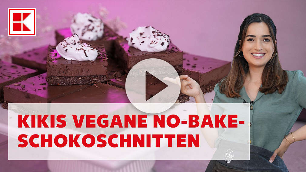 Backexpertin Kiki von Kikis Kitchen bereitet vegane No-Bake-Schokoschnitten zu