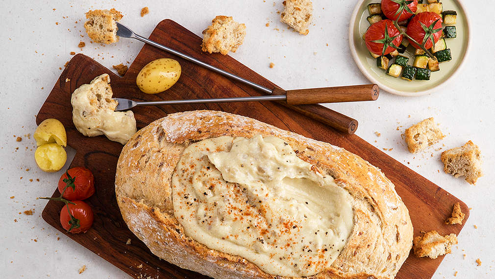 Rezept: Veganes Fondue aus dem Brotlaib