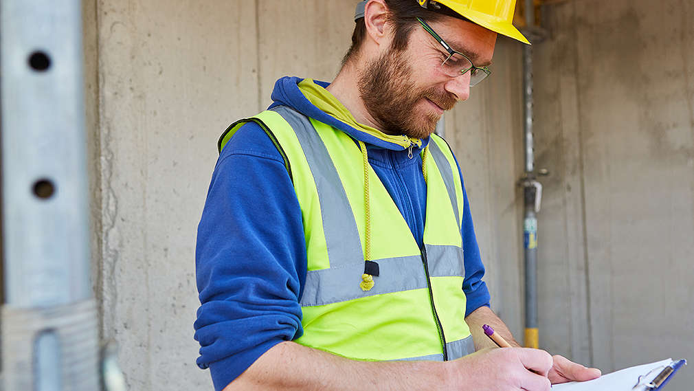 Arbeiter in Sicherheitskleidung