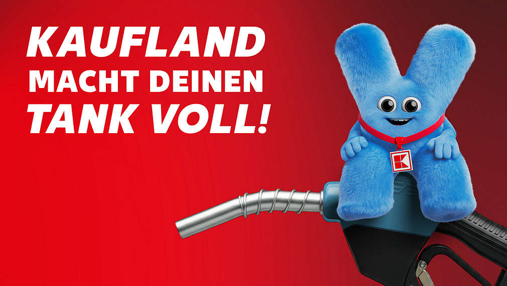 Beispielhafte Abbildung des Gewinns; Schriftzug „Kaufland macht deinen Tank voll“ ; Schriftzug „5.000 x 100 € Tankgutschein gewinnen!"; Maskottchen auf Zapfpistole