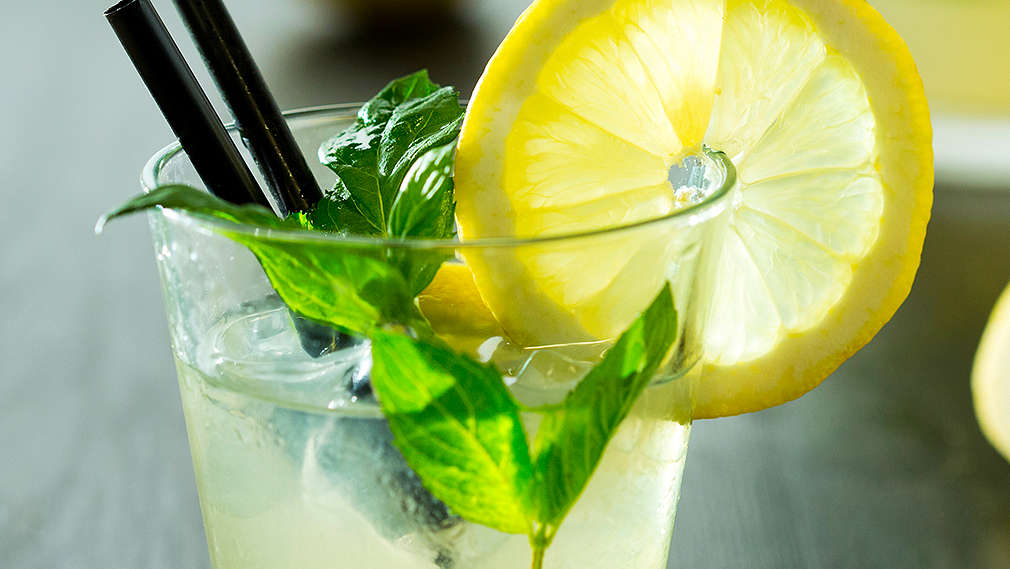 Изображение на чаша с джинджифилова лимонада