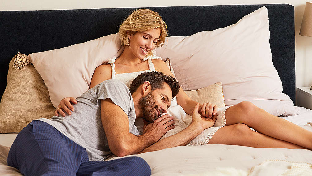 Pärchen beim Kochen