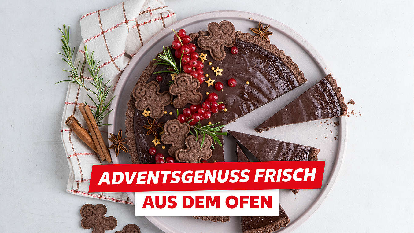 Schriftzug: Adventsgenuss frisch aus dem Ofen; Abbildung: Kikis Lebkuchen-Tarte