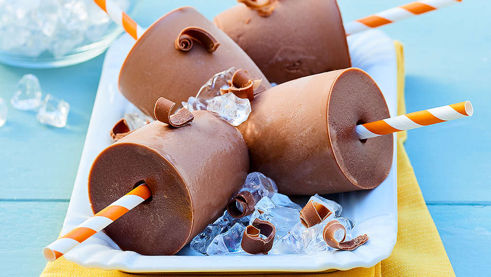 Изображение на шоколадов сладолед на клечка