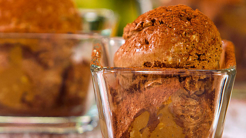 Изображение на купички шоколадов сладолед с маскарпоне